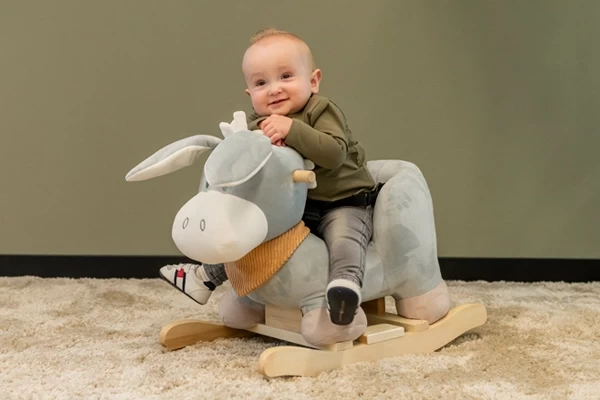 Noud ist 1 Jahr alt und 70 cm groß