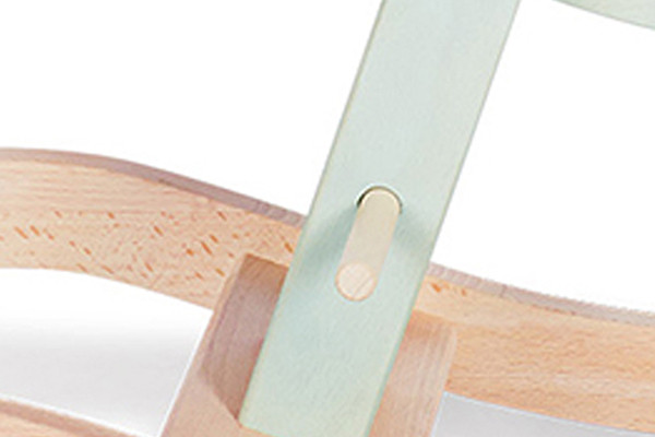 Fußstützen aus Holz.