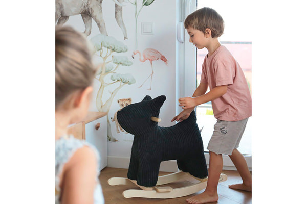 Aus weichem Kordstoff