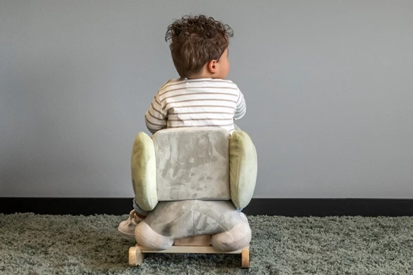 Sturzes Sitz mit Rückenlehne