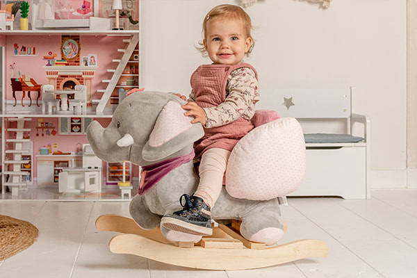 Feije ist 15 Monate alt und 73 cm groß