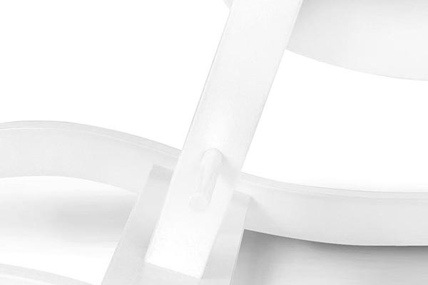 Fußstützen aus Holz.