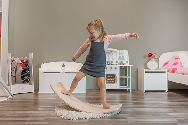 Aike ist 3 Jahre und hat eine Länge von 1.03 m.