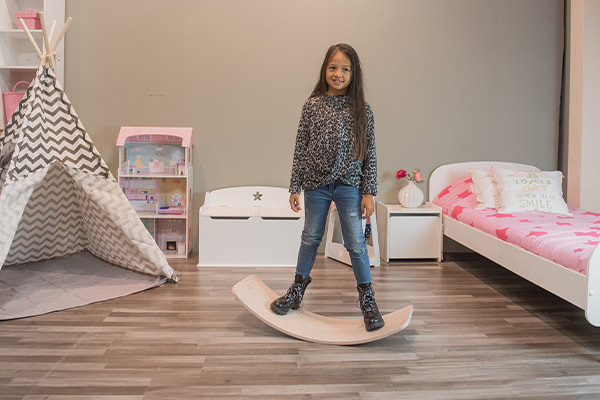 Fayenne ist 6 Jahre und hat eine Länge von 1.17 m.