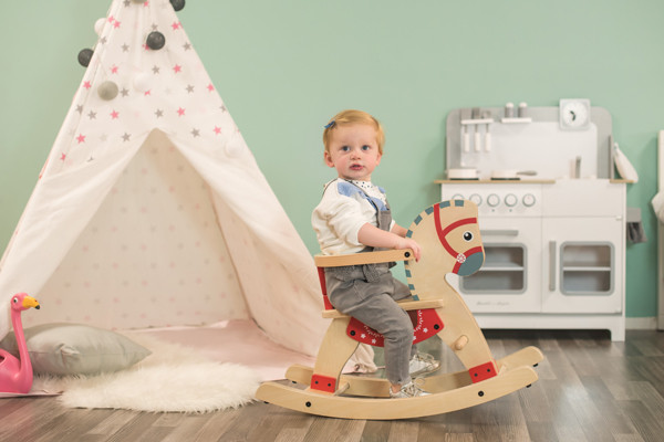 Vera ist 1,5 Jahre und hat eine Länge von 85 cm.