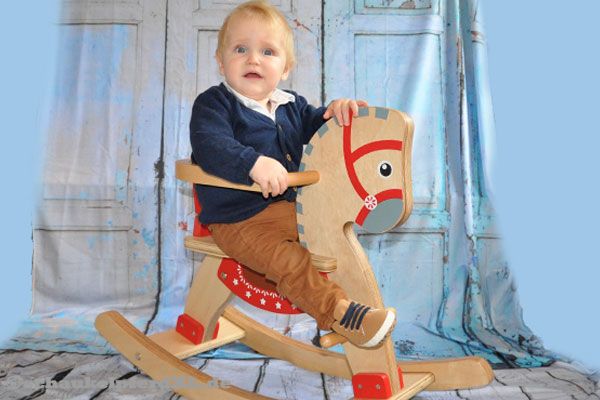 Alexander ist 9 Monate alt.