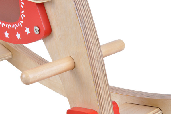 Holz Fußstützen über den Kufen.