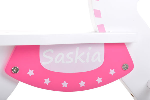 Optional: Stickerset (2 Stück) mit Wunschname.