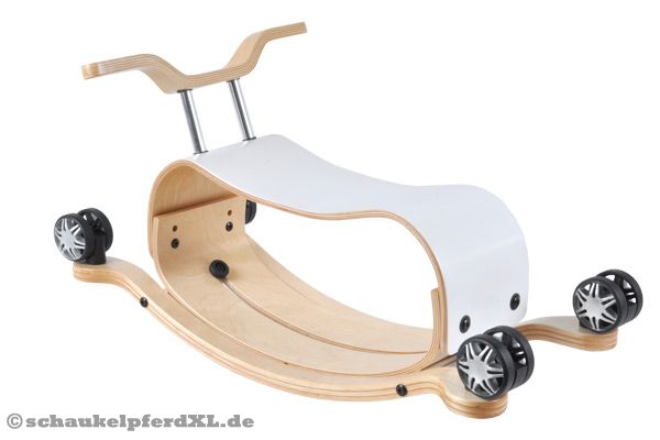 Schaukelpferd Version, Sitzhöhe: 22 cm.